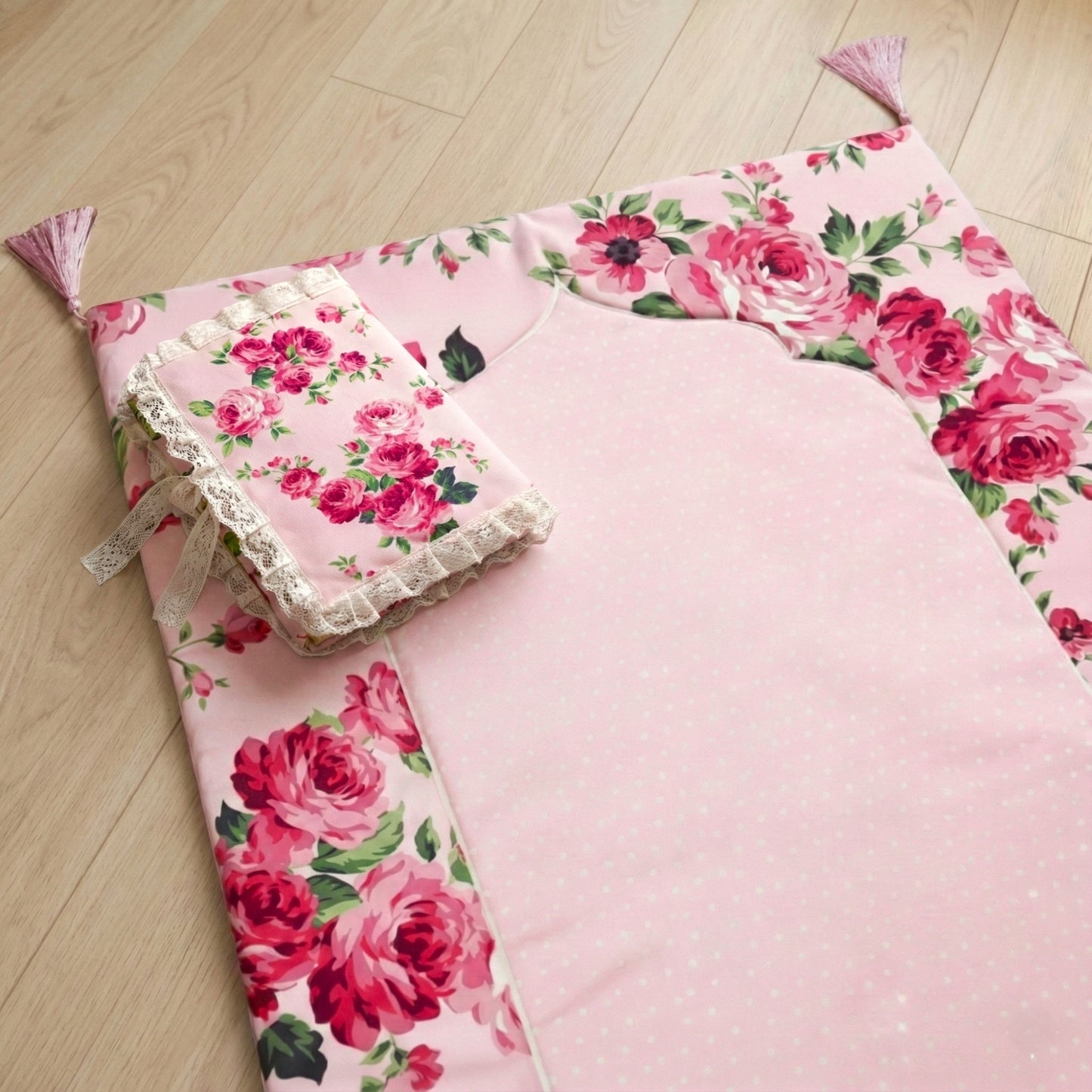 غطاء مصحف فلوري