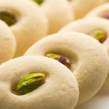country charm Easter menu: signature mini kahk, ghorayeba, nashader biscuits, & petit four treats
