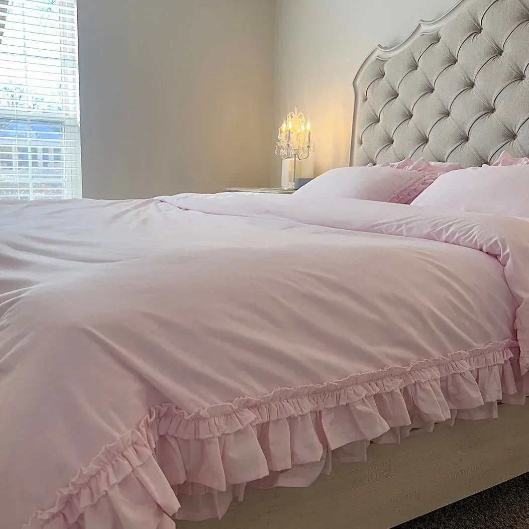 Shabby Chic Country Style Ruffled Duvet Cover in pink or off-white – farmhouse bedroom décor