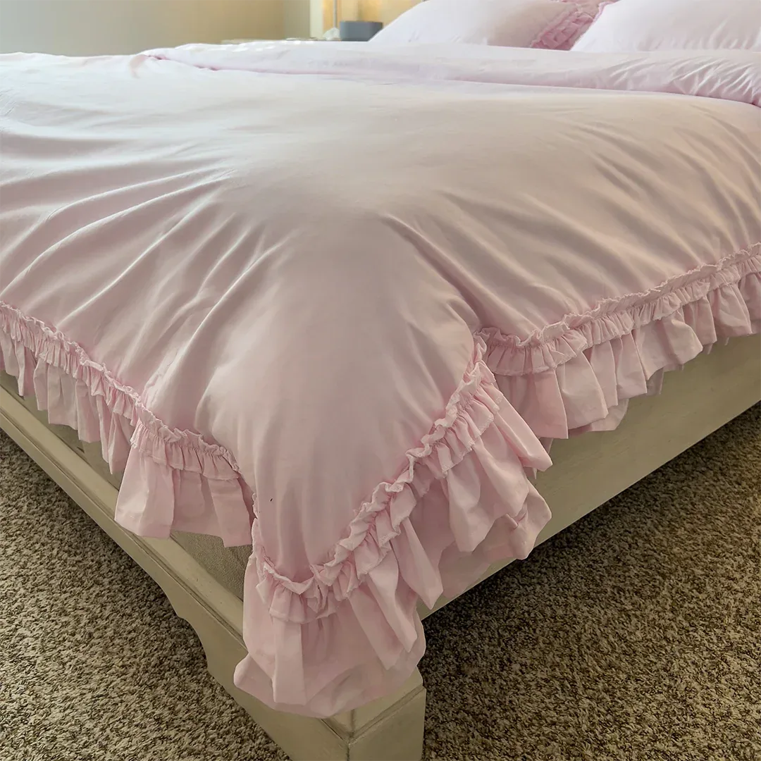 Shabby Chic Country Style Ruffled Duvet Cover in pink or off-white – farmhouse bedroom décor