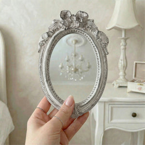 Pretty Shabby Wall Mirror – Oval Ribbon