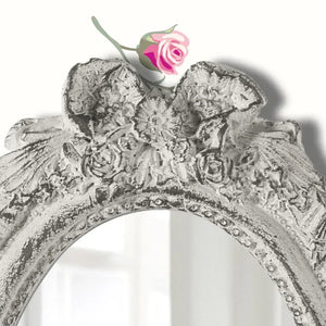Pretty Shabby Wall Mirror – Oval Ribbon