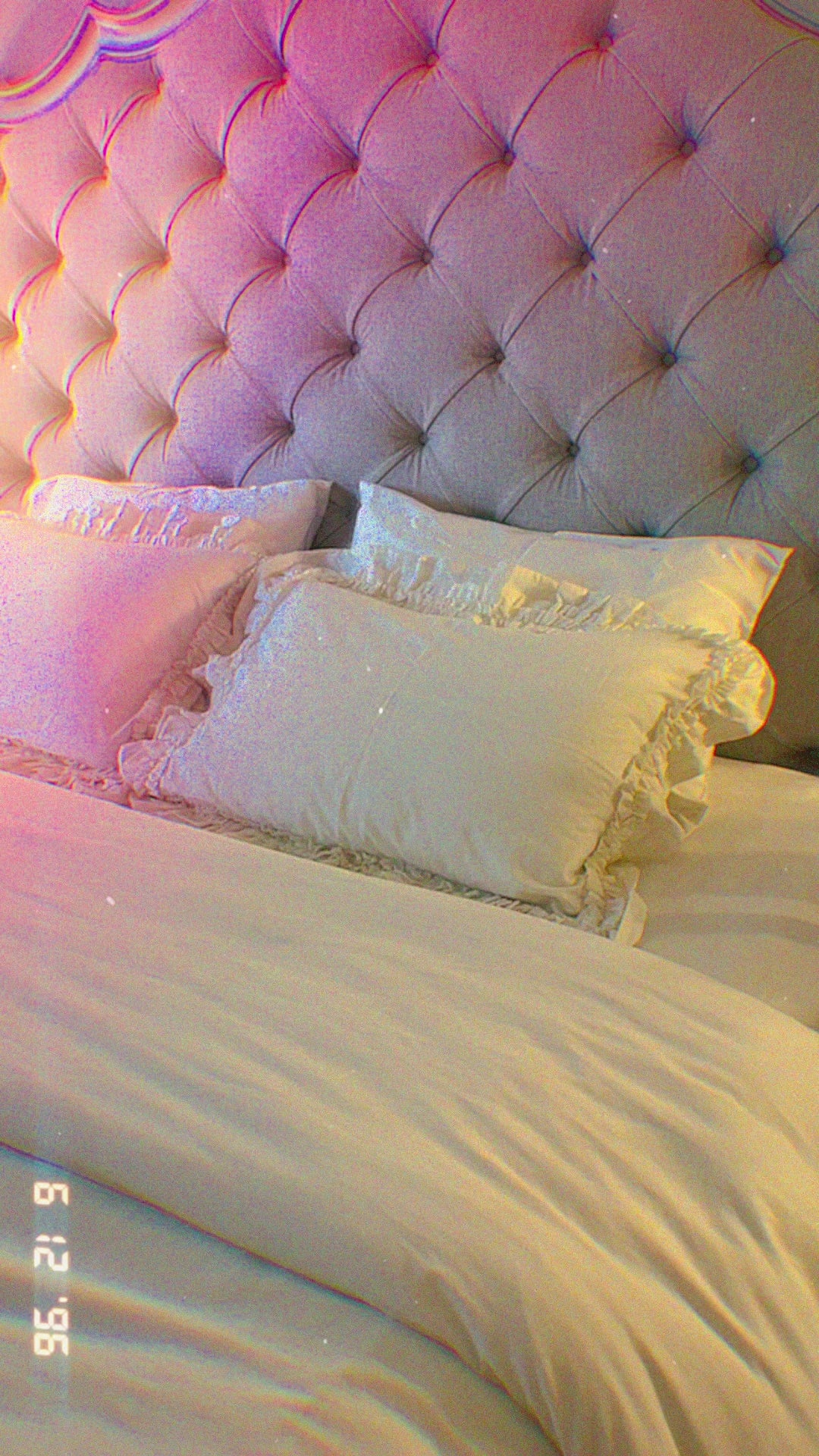 Load and play video in Gallery viewer, country-shabby-chic-ruffled-bedding-set
