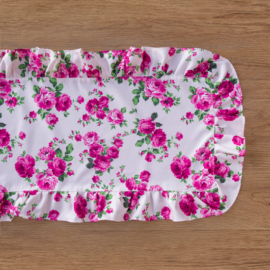 fleur table runner